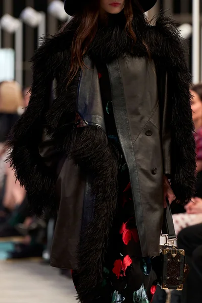 Look 36
